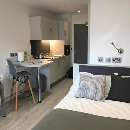 Modern Studios, Newcastle Under Lyme - Sk Luaran gambar