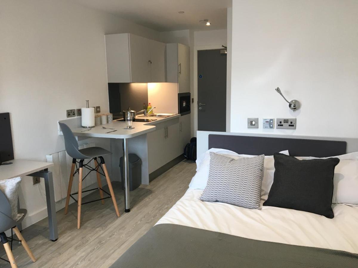 Modern Studios, Newcastle Under Lyme - Sk Luaran gambar