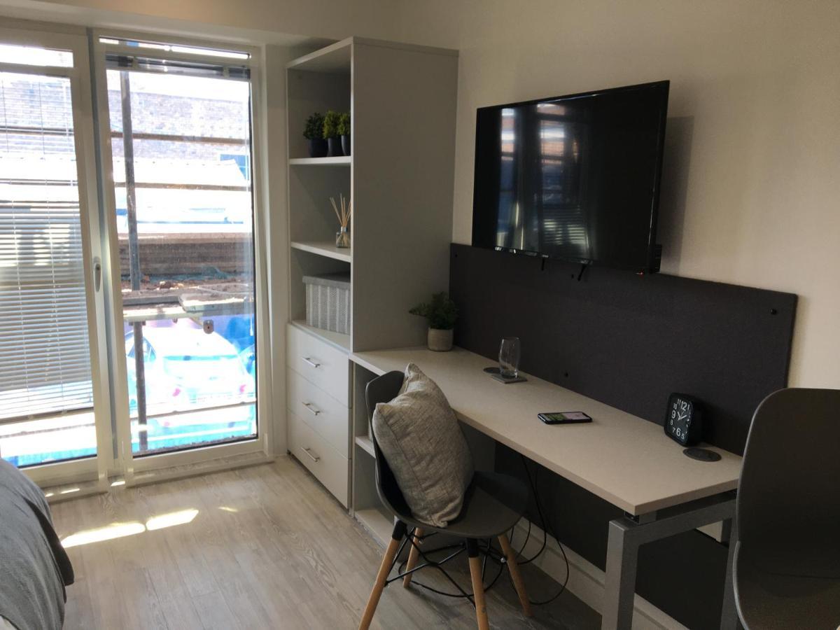 Modern Studios, Newcastle Under Lyme - Sk Luaran gambar