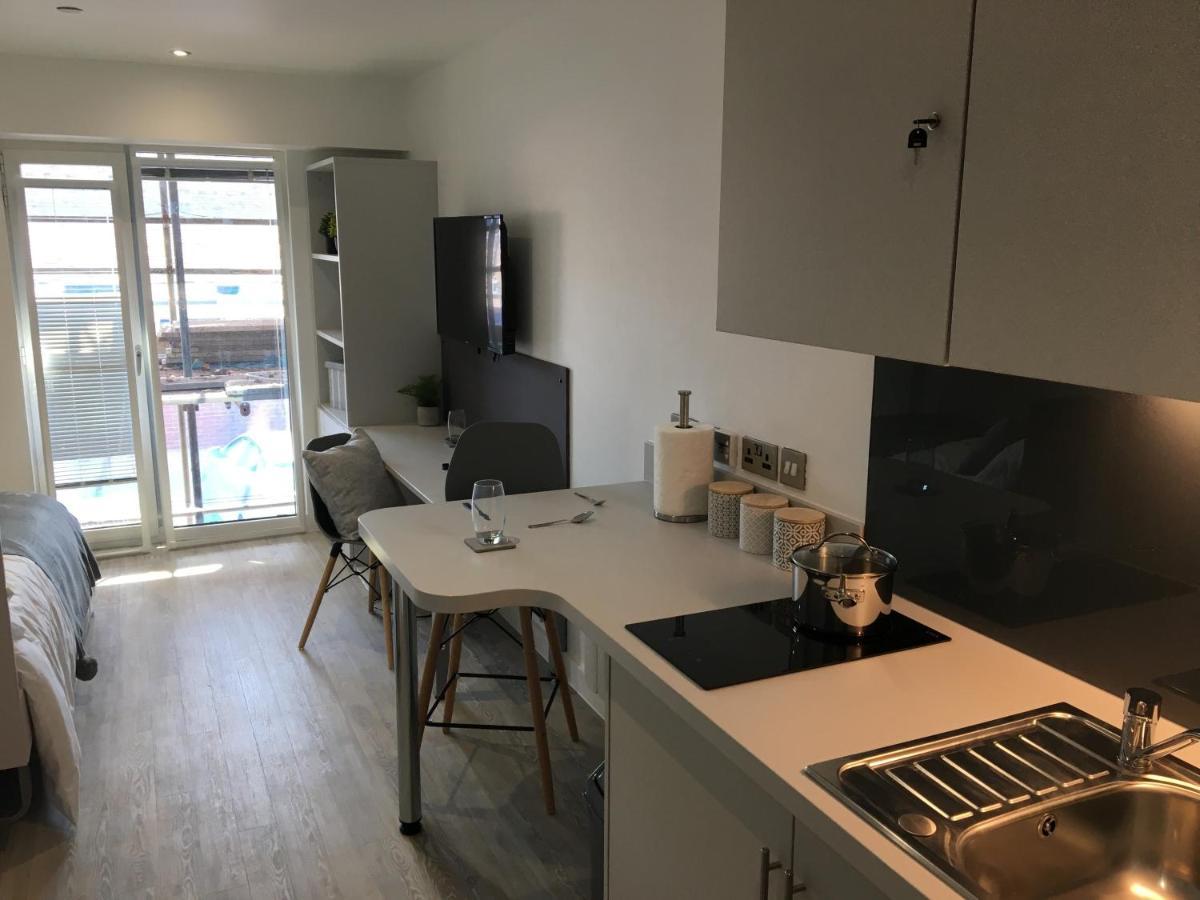 Modern Studios, Newcastle Under Lyme - Sk Luaran gambar